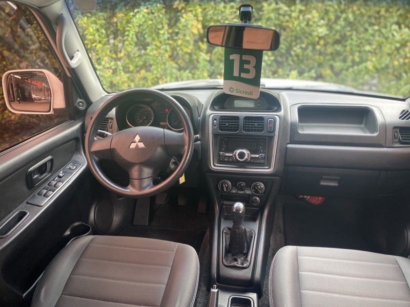 PAJERO TR4 2.0 4X2 16V 140CV FLEX 4P MANUAL - 2013 - CAXIAS DO SUL