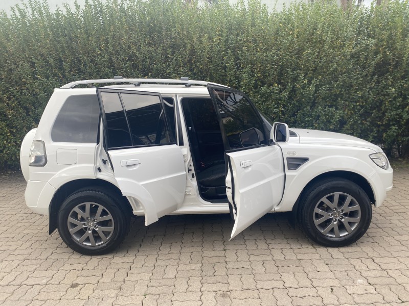 PAJERO TR4 2.0 4X2 16V 140CV FLEX 4P MANUAL - 2013 - CAXIAS DO SUL