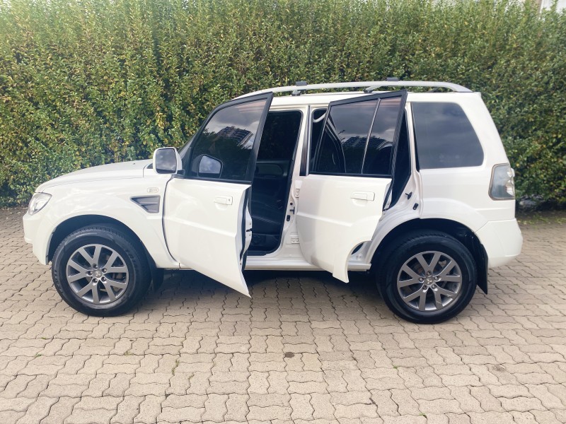 PAJERO TR4 2.0 4X2 16V 140CV FLEX 4P MANUAL - 2013 - CAXIAS DO SUL