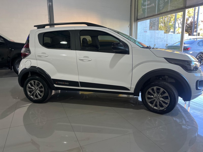 MOBI 1.0 TREKKING 8V FLEX 4P MANUAL - 2021 - CAXIAS DO SUL