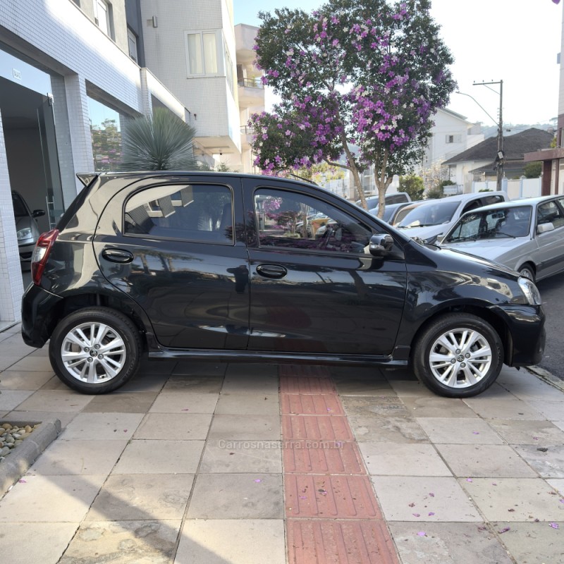 ETIOS 1.5 PLATINUM 16V FLEX 4P AUTOMÁTICO - 2018 - FLORES DA CUNHA