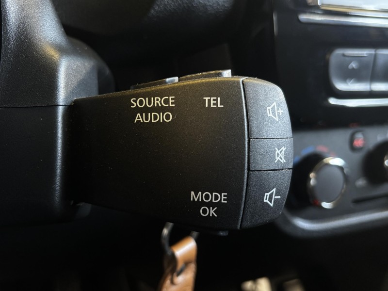 KWID 1.0 12V SCE FLEX INTENSE MANUAL - 2025 - FARROUPILHA