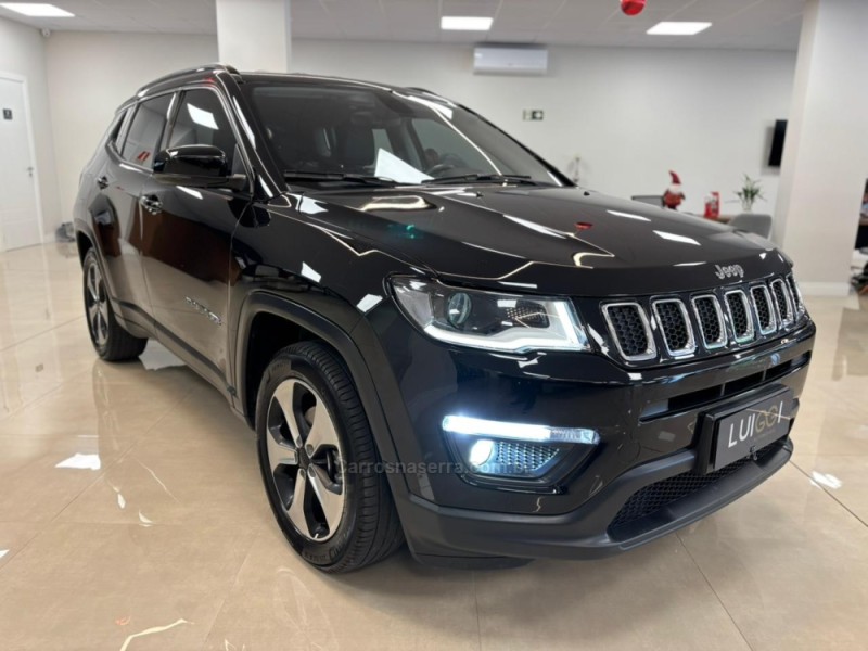 COMPASS 2.0 16V DIESEL LONGITUDE 4X4 AUTOMÁTICO - 2019 - CARLOS BARBOSA