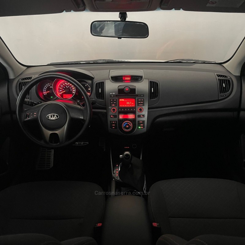 CERATO 1.6 EX SEDAN 16V GASOLINA 4P AUTOMÁTICO - 2011 - PORTãO