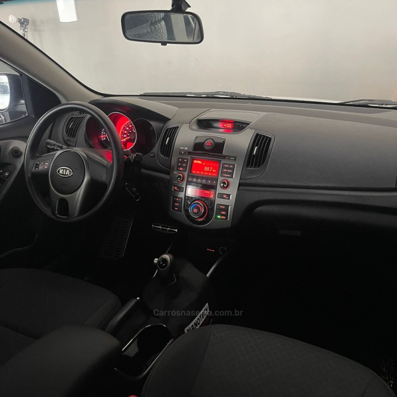 CERATO 1.6 EX SEDAN 16V GASOLINA 4P AUTOMÁTICO - 2011 - PORTãO