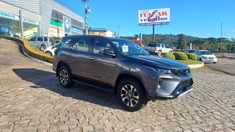 HILUX SW4 2.8 4X4 SRX PLATINUM TURBO DIESEL 4P AUTOMÁTICO