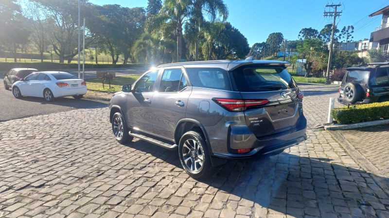 HILUX SW4 2.8 4X4 SRX PLATINUM TURBO DIESEL 4P AUTOMÁTICO - 2026 - FLORES DA CUNHA