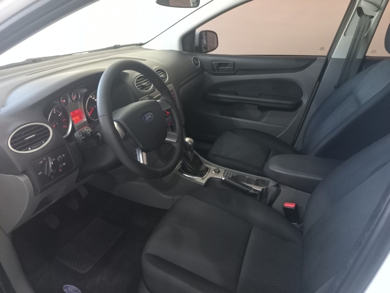 FOCUS 1.6 GLX 16V FLEX 4P MANUAL - 2013 - BENTO GONçALVES
