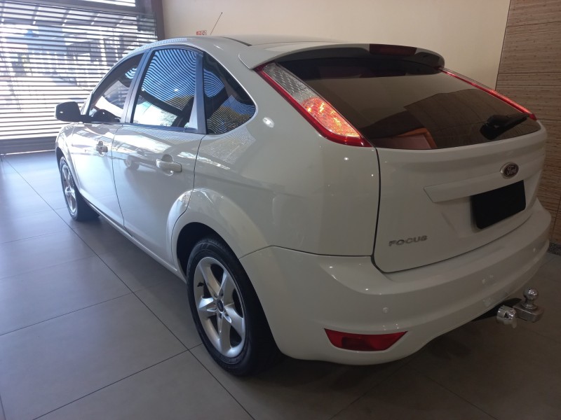 FOCUS 1.6 GLX 16V FLEX 4P MANUAL - 2013 - BENTO GONçALVES