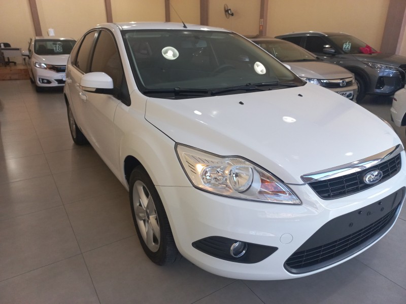 FOCUS 1.6 GLX 16V FLEX 4P MANUAL - 2013 - BENTO GONçALVES