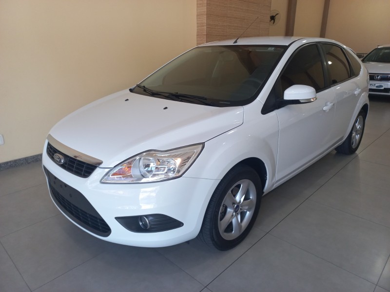 FOCUS 1.6 GLX 16V FLEX 4P MANUAL - 2013 - BENTO GONçALVES