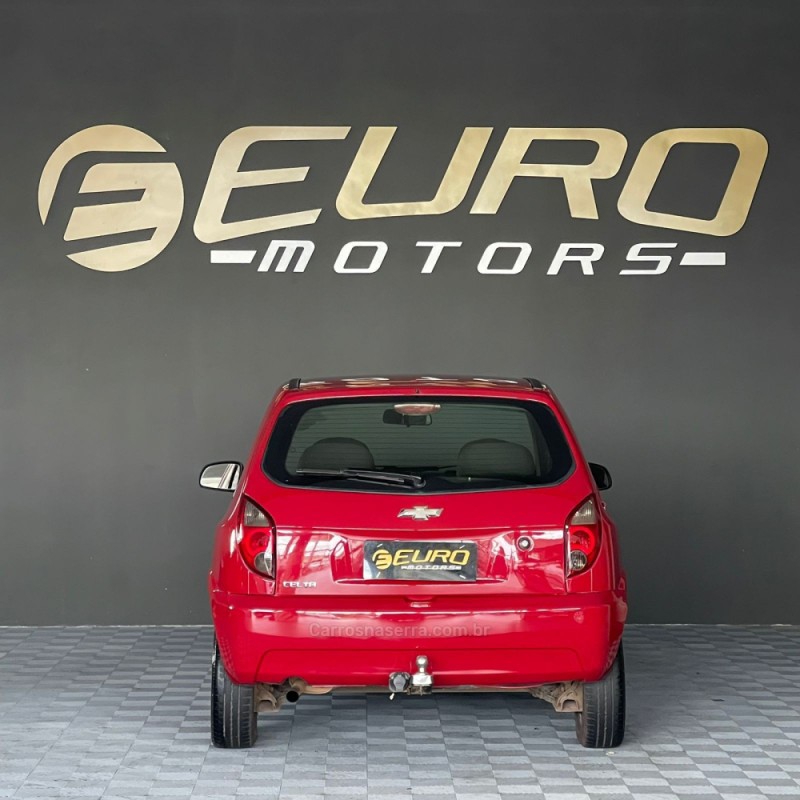 CELTA 1.0 MPFI SPIRIT 8V FLEX 2P MANUAL - 2011 - PORTãO
