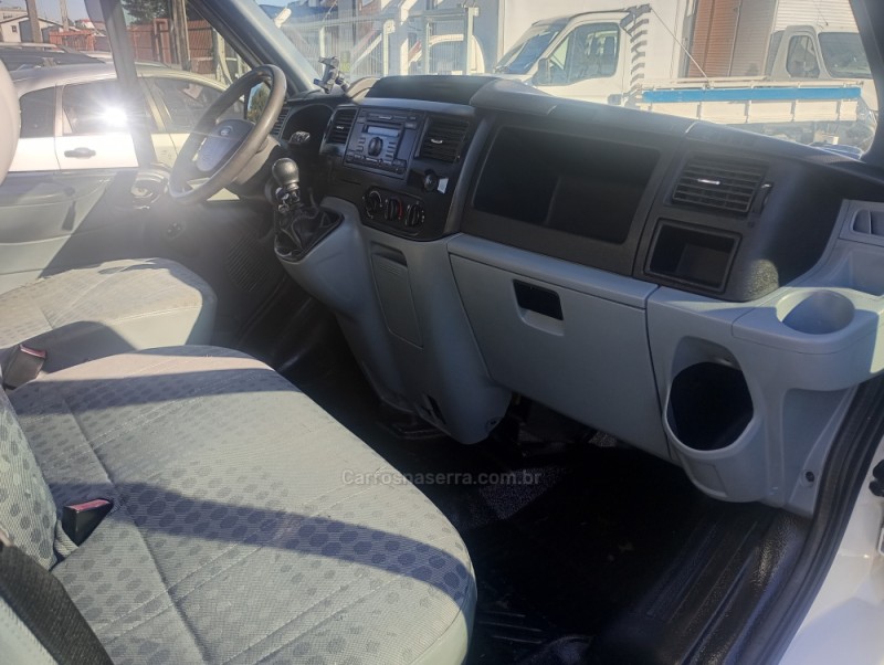 TRANSIT 2.4 CHASSI TURBO DIESEL 2P MANUAL - 2011 - FARROUPILHA