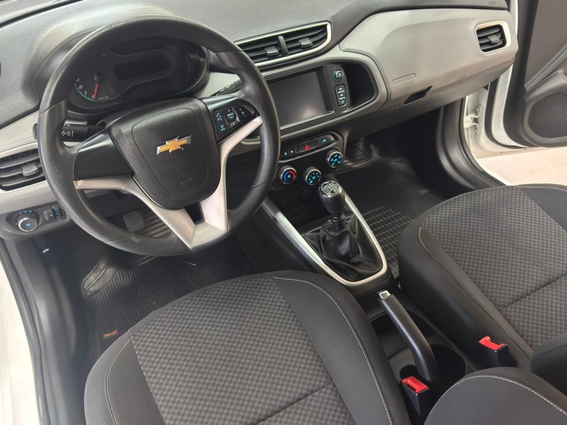ONIX 1.4 MPFI LT 8V FLEX 4P MANUAL - 2017 - CAXIAS DO SUL