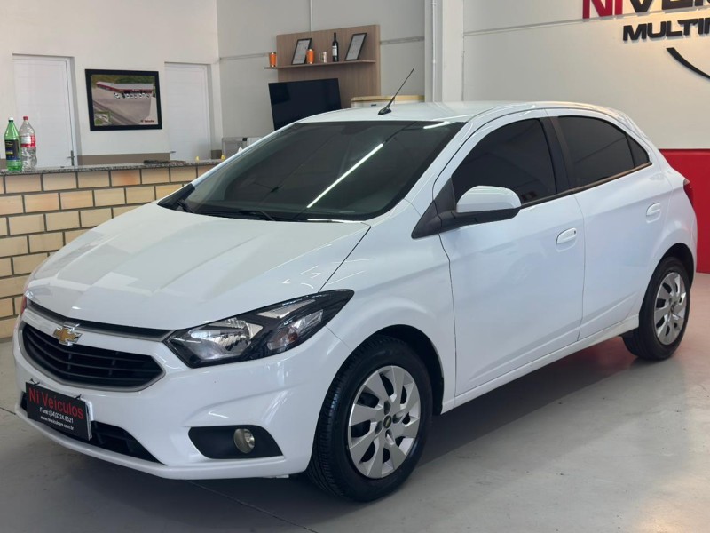 ONIX 1.4 MPFI LT 8V FLEX 4P MANUAL - 2017 - CAXIAS DO SUL