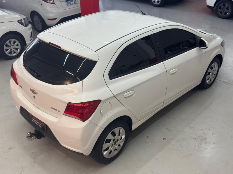 ONIX 1.4 MPFI LT 8V FLEX 4P MANUAL - 2017 - CAXIAS DO SUL