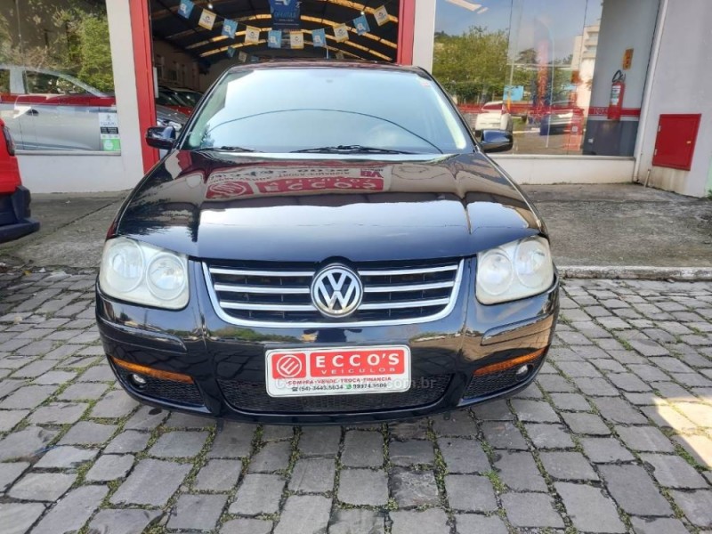 BORA 2.0 MI 8V GASOLINA 4P MANUAL - 2009 - GUAPORé