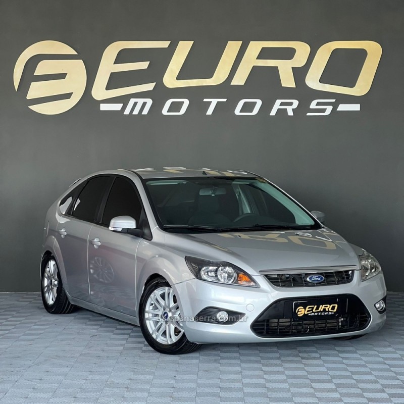 FOCUS 1.6 S 16V FLEX 4P MANUAL - 2012 - PORTãO