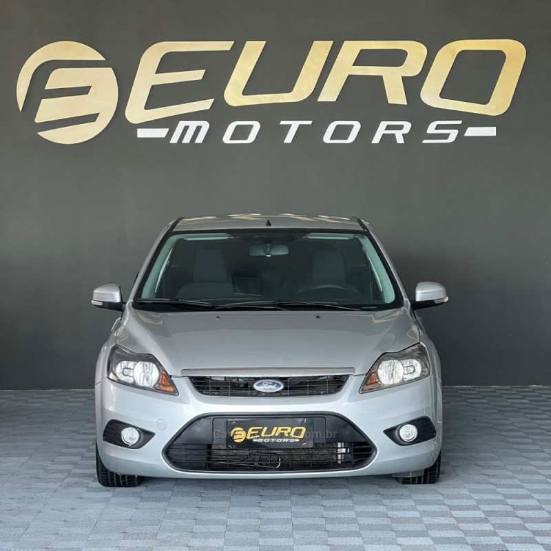 FOCUS 1.6 S 16V FLEX 4P MANUAL - 2012 - PORTãO