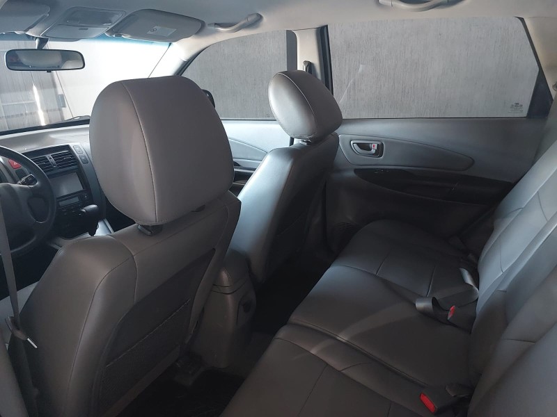 TUCSON 2.0 MPFI GLS 16V 143CV 2WD FLEX 4P AUTOMÁTICO - 2013 - SãO SEBASTIãO DO CAí