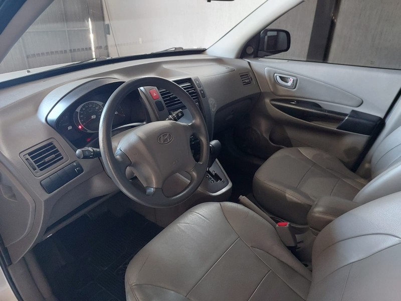 TUCSON 2.0 MPFI GLS 16V 143CV 2WD FLEX 4P AUTOMÁTICO - 2013 - SãO SEBASTIãO DO CAí