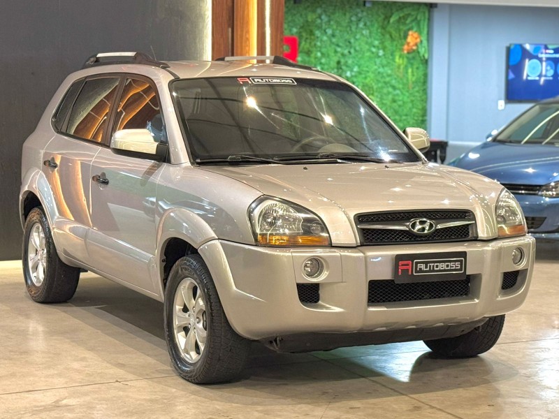 TUCSON 2.0 MPFI GL 16V 2WD GASOLINA 4P AUTOMÁTICO - 2010 - NOVO HAMBURGO