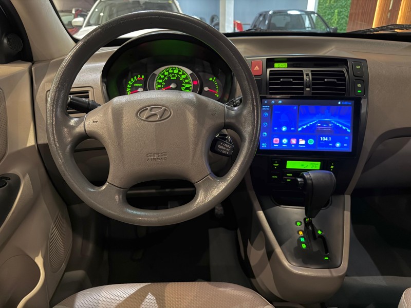 TUCSON 2.0 MPFI GL 16V 2WD GASOLINA 4P AUTOMÁTICO - 2010 - NOVO HAMBURGO