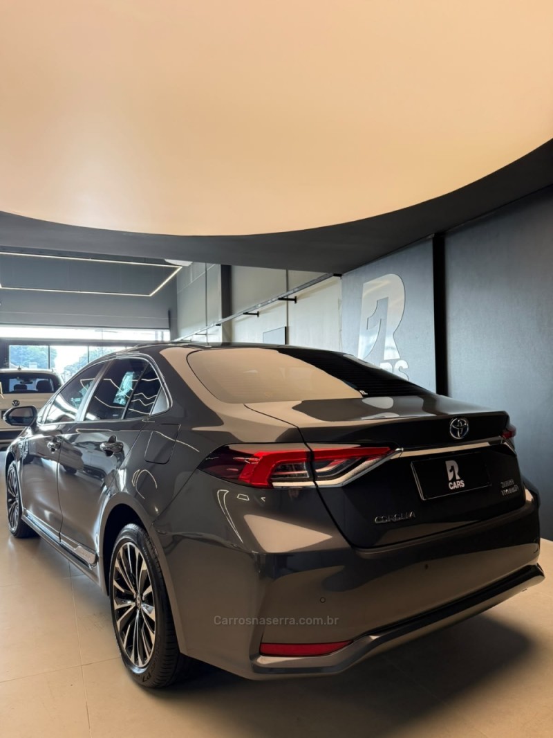 COROLLA 1.8 ALTIS PREMIUM 16V HÍBRIDO 4P AUTOMÁTICO - 2024 - LAJEADO