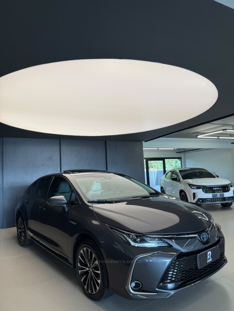 COROLLA 1.8 ALTIS PREMIUM 16V HÍBRIDO 4P AUTOMÁTICO - 2024 - LAJEADO