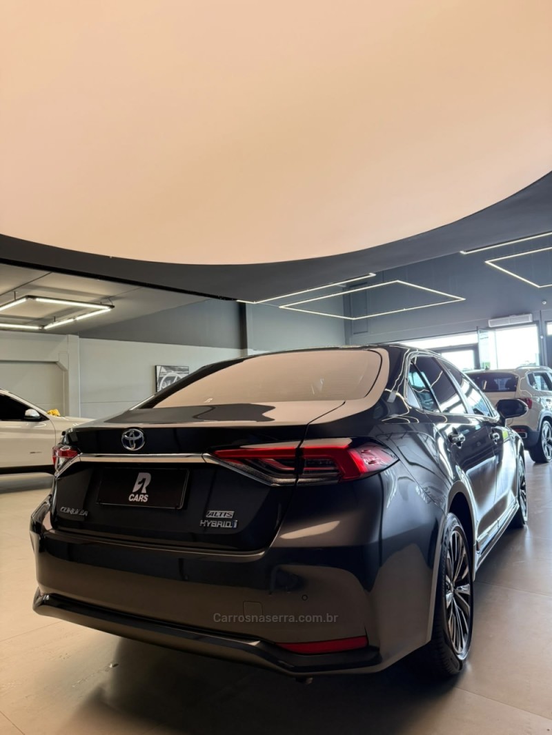 COROLLA 1.8 ALTIS PREMIUM 16V HÍBRIDO 4P AUTOMÁTICO - 2024 - LAJEADO