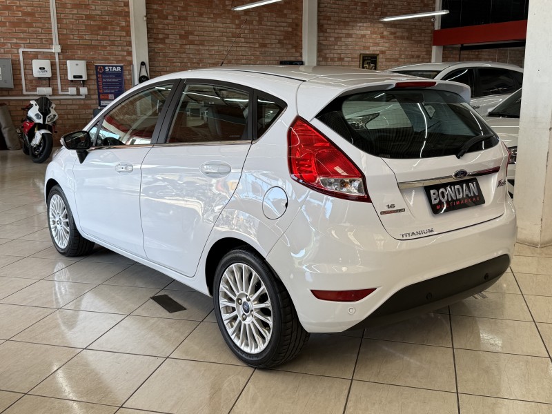 FIESTA 1.6 TITANIUM HATCH 16V FLEX 4P AUTOMÁTICO - 2016 - FARROUPILHA
