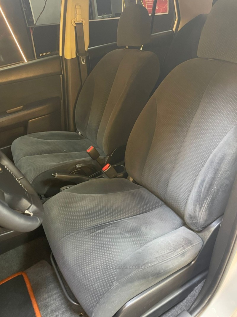 TIIDA 1.8 SEDAN 16V FLEX 4P MANUAL - 2012 - NOVO HAMBURGO