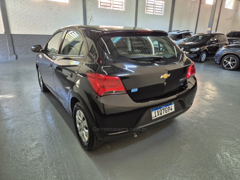 ONIX 1.0 MPFI LT 8V FLEX 4P MANUAL - 2017 - GARIBALDI