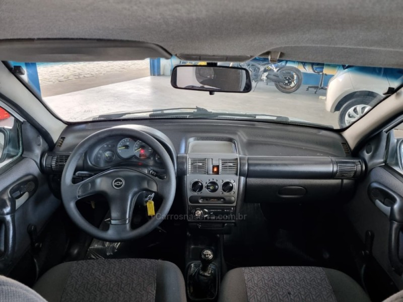 CLASSIC 1.6 MPFI SPIRIT 8V GASOLINA 4P MANUAL - 2005 - VACARIA