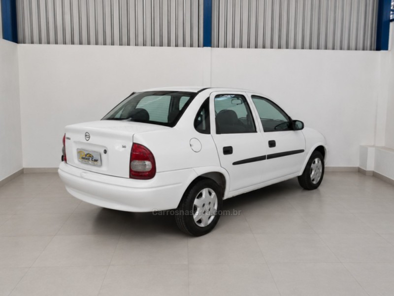 CLASSIC 1.6 MPFI SPIRIT 8V GASOLINA 4P MANUAL - 2005 - VACARIA