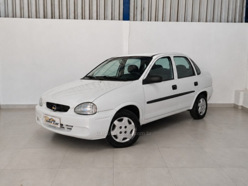 CLASSIC 1.6 MPFI SPIRIT 8V GASOLINA 4P MANUAL - 2005 - VACARIA