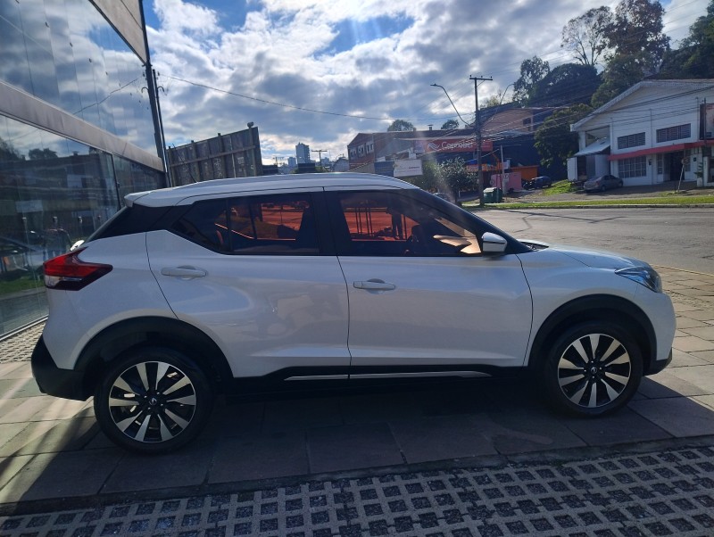 KICKS 1.6 16V FLEX SV 4P XTRONIC - 2017 - CAXIAS DO SUL