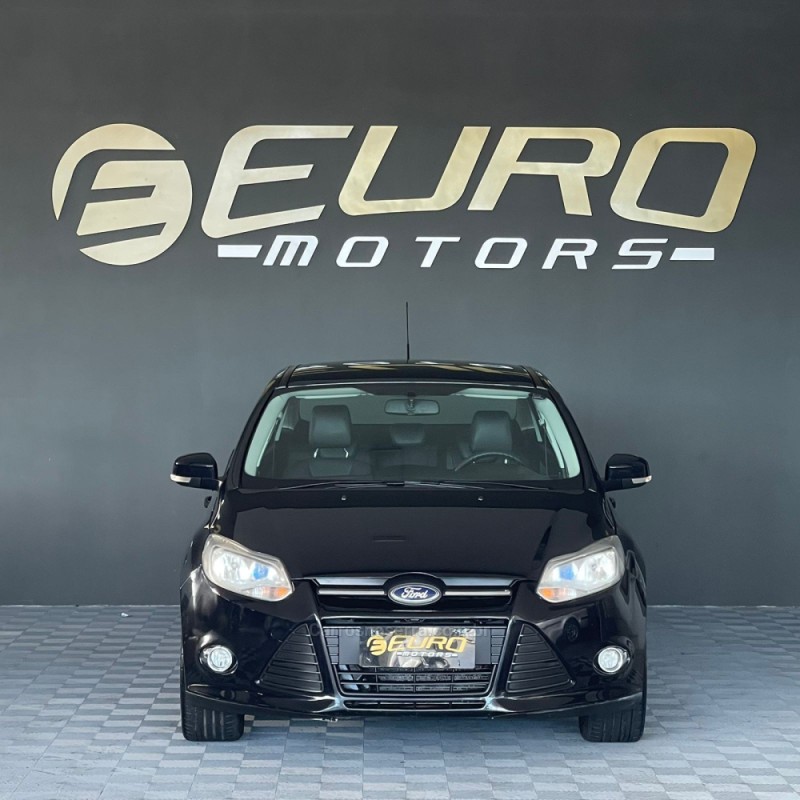 FOCUS 2.0 SE 16V FLEX 4P AUTOMÁTICO - 2015 - PORTãO