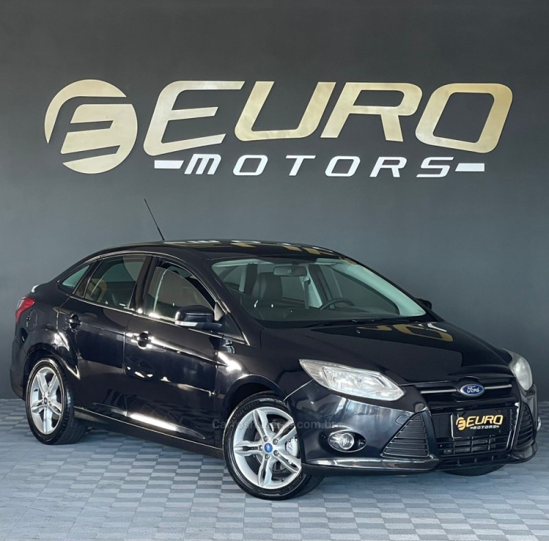 FOCUS 2.0 SE 16V FLEX 4P AUTOMÁTICO - 2015 - PORTãO