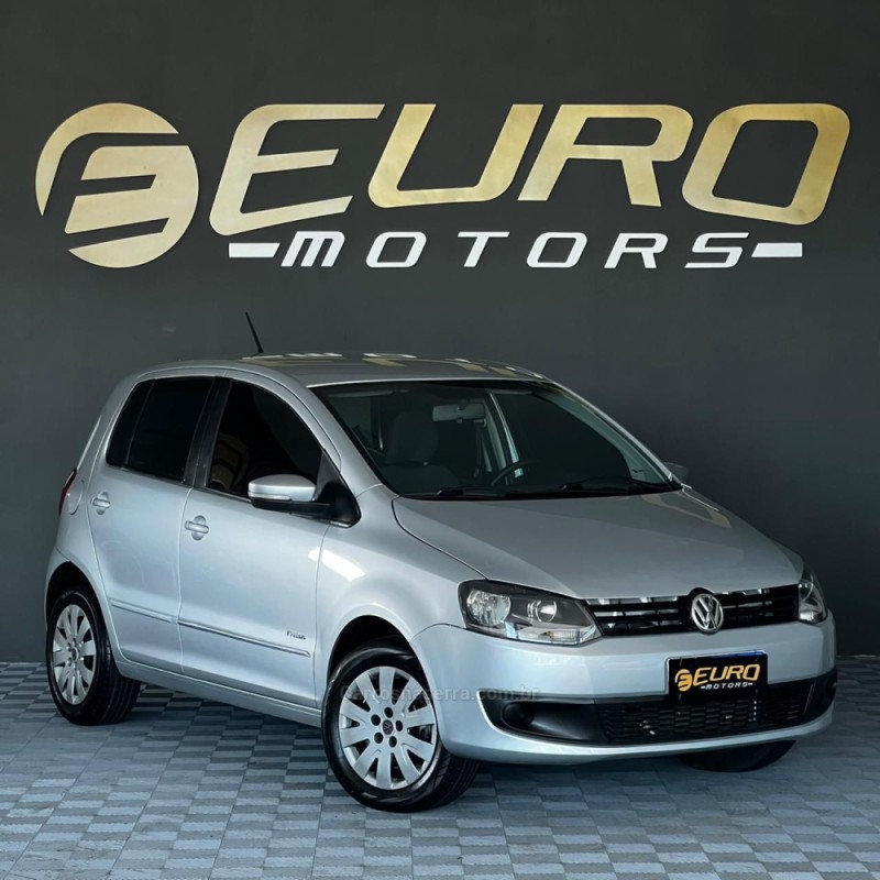 FOX 1.0 MI TREND 8V FLEX 4P MANUAL - 2011 - PORTãO