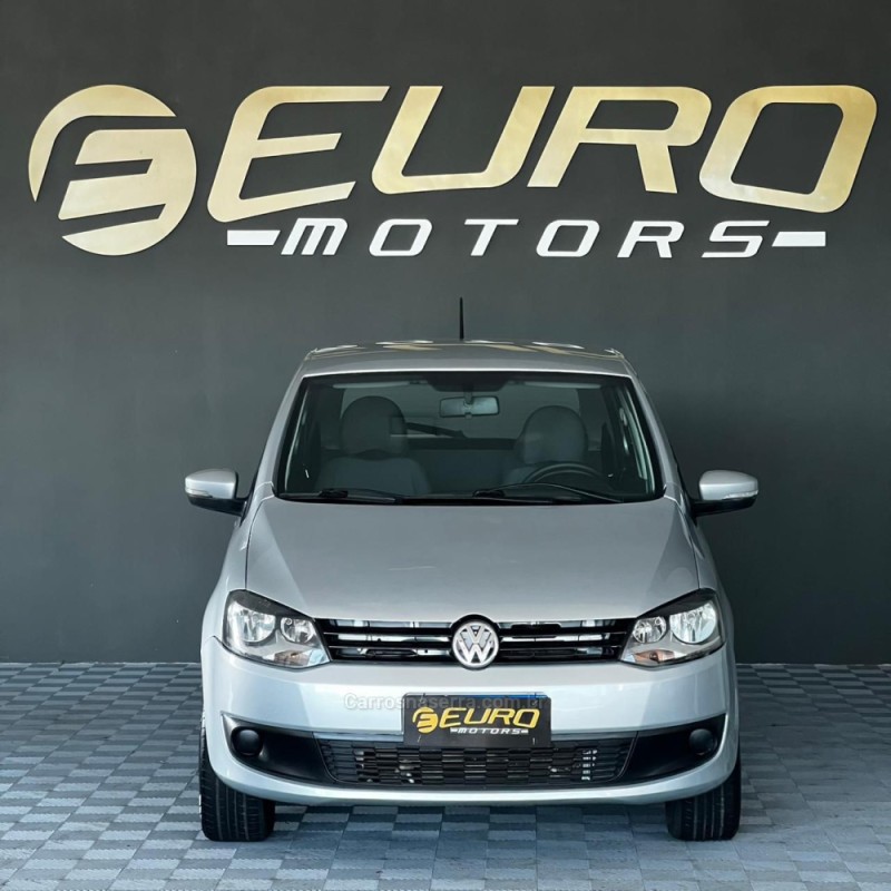 FOX 1.0 MI TREND 8V FLEX 4P MANUAL - 2011 - PORTãO