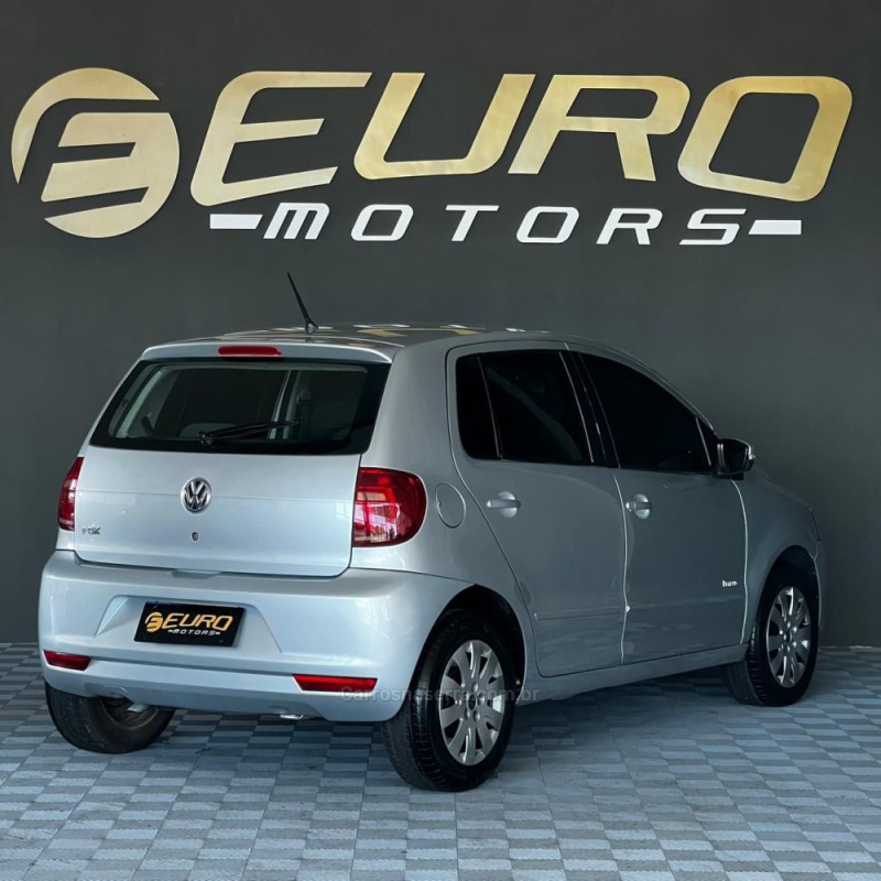 FOX 1.0 MI TREND 8V FLEX 4P MANUAL - 2011 - PORTãO