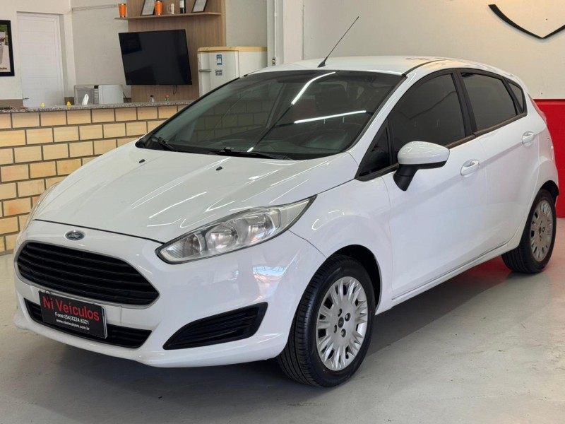 FIESTA 1.5 SE HATCH 16V FLEX 4P MANUAL - 2016 - CAXIAS DO SUL