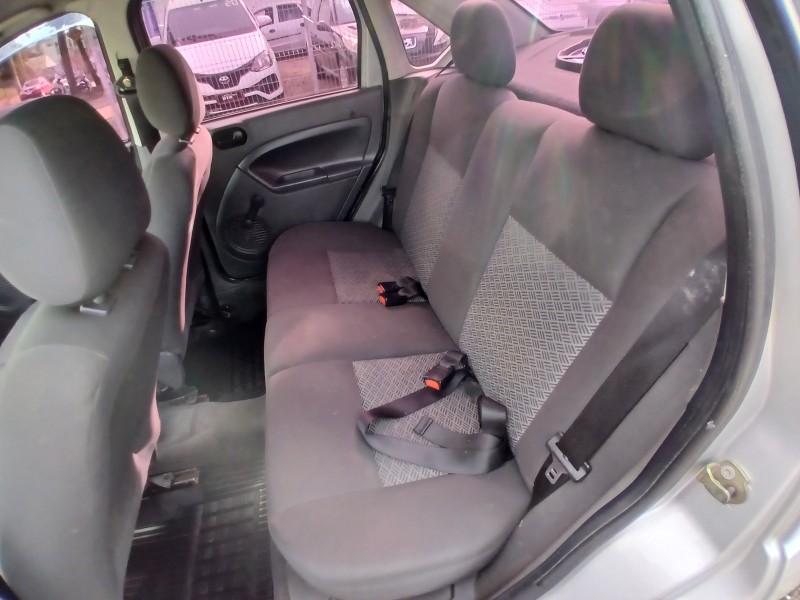 FIESTA 1.0 MPI PERSONNALLITÉ SEDAN 8V GASOLINA 4P MANUAL - 2006 - FARROUPILHA