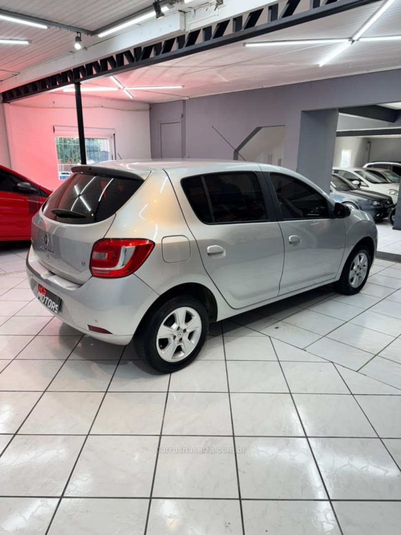 SANDERO 1.6 DYNAMIQUE 8V FLEX 4P MANUAL - 2015 - CAXIAS DO SUL