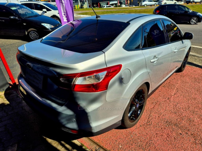 FOCUS 2.0 SE 16V FLEX 4P AUTOMÁTICO - 2015 - FARROUPILHA