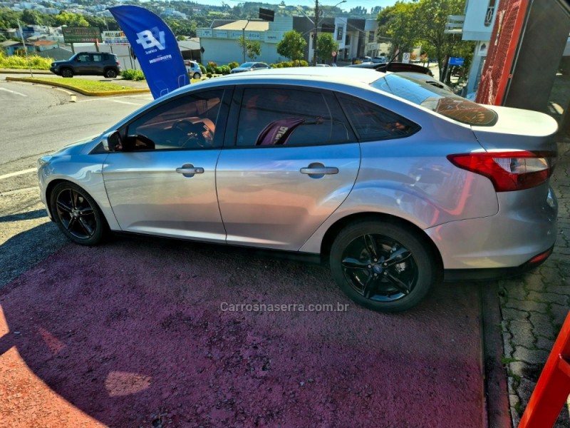 FOCUS 2.0 SE 16V FLEX 4P AUTOMÁTICO - 2015 - FARROUPILHA