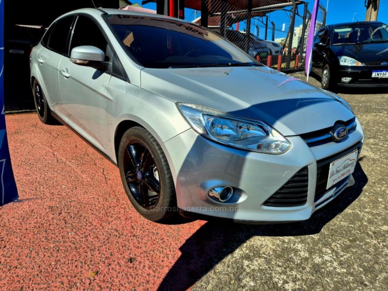 FOCUS 2.0 SE 16V FLEX 4P AUTOMÁTICO - 2015 - FARROUPILHA