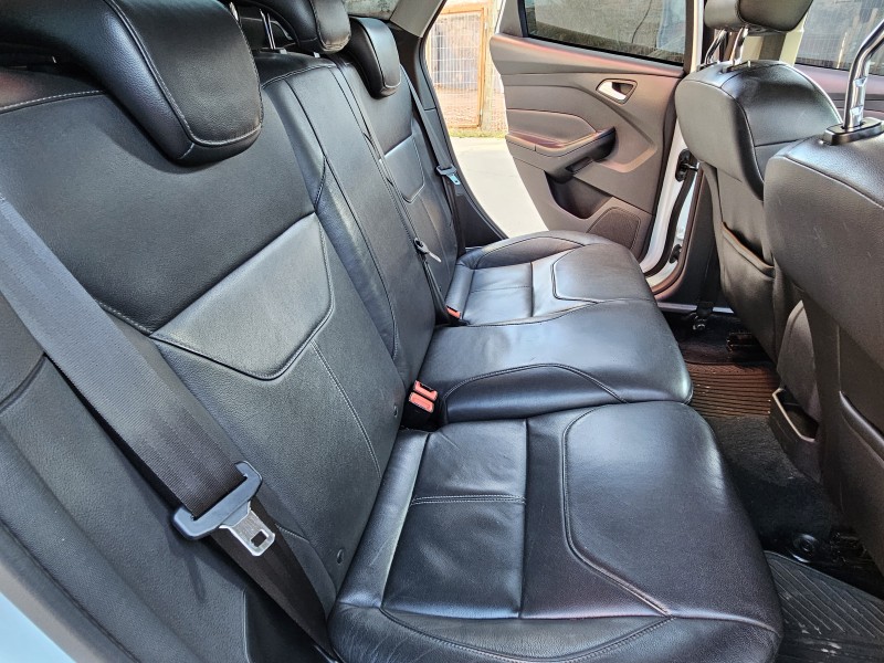 FOCUS 2.0 SE SEDAN 16V FLEX 4P AUTOMÁTICO - 2017 - CAXIAS DO SUL