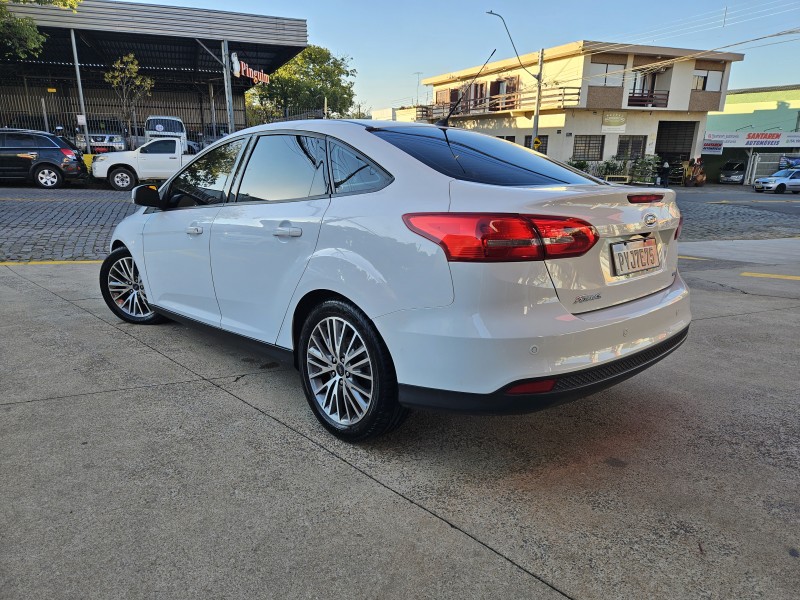FOCUS 2.0 SE SEDAN 16V FLEX 4P AUTOMÁTICO - 2017 - CAXIAS DO SUL